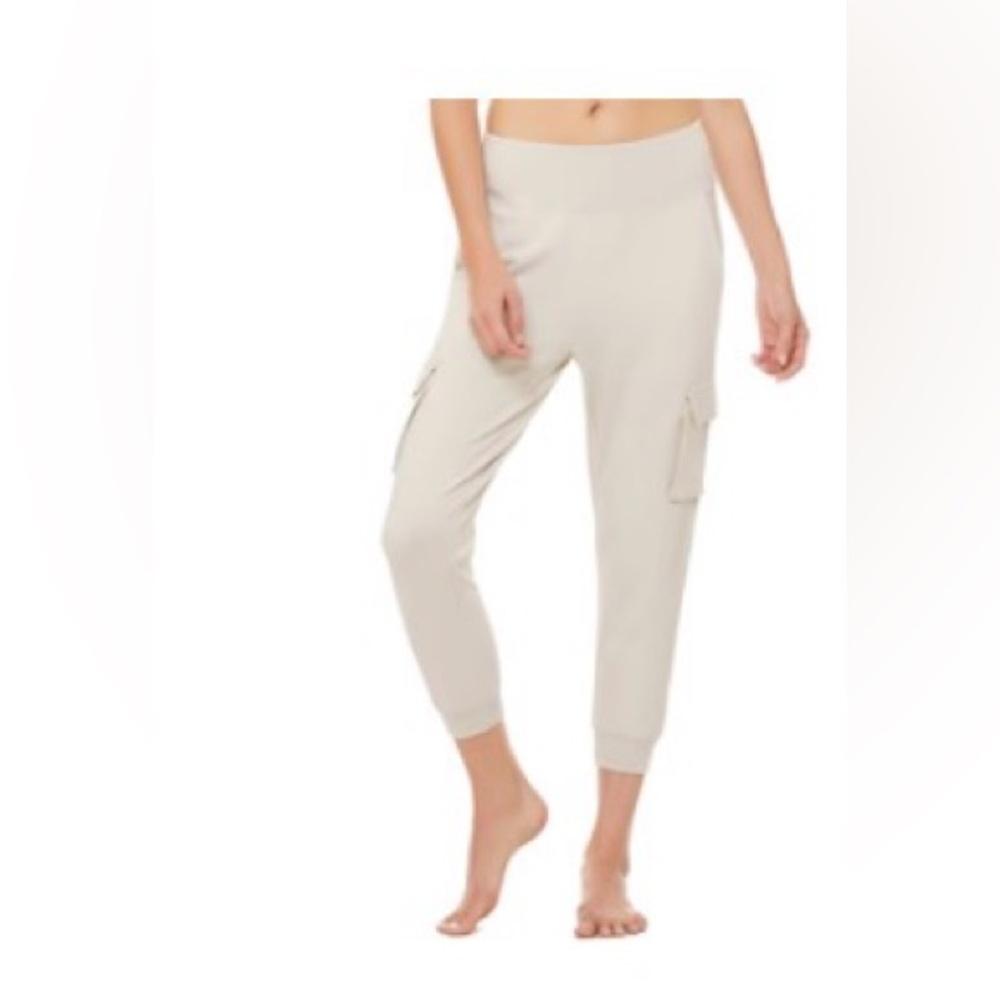 Alo yoga 7/8 high-waist cargo sweatpants.